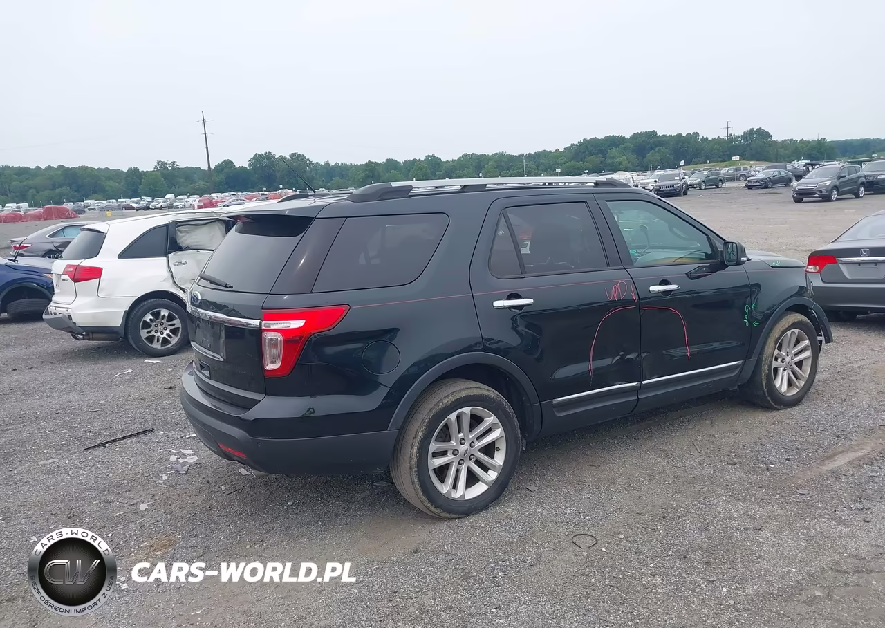 2015 Ford Explorer Xlt VIN:1FM5K7D89FGB64061 - 4