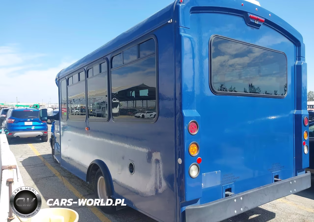 2018 Chevrolet Express Cutaway 4500 Van VIN:1HA6GUBB6JN007370 - 3