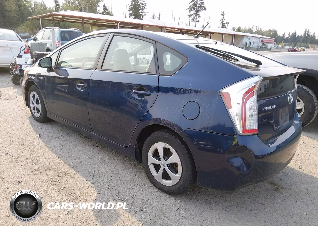 2014 Toyota Prius Two VIN:JTDKN3DU4E1764704 - 3