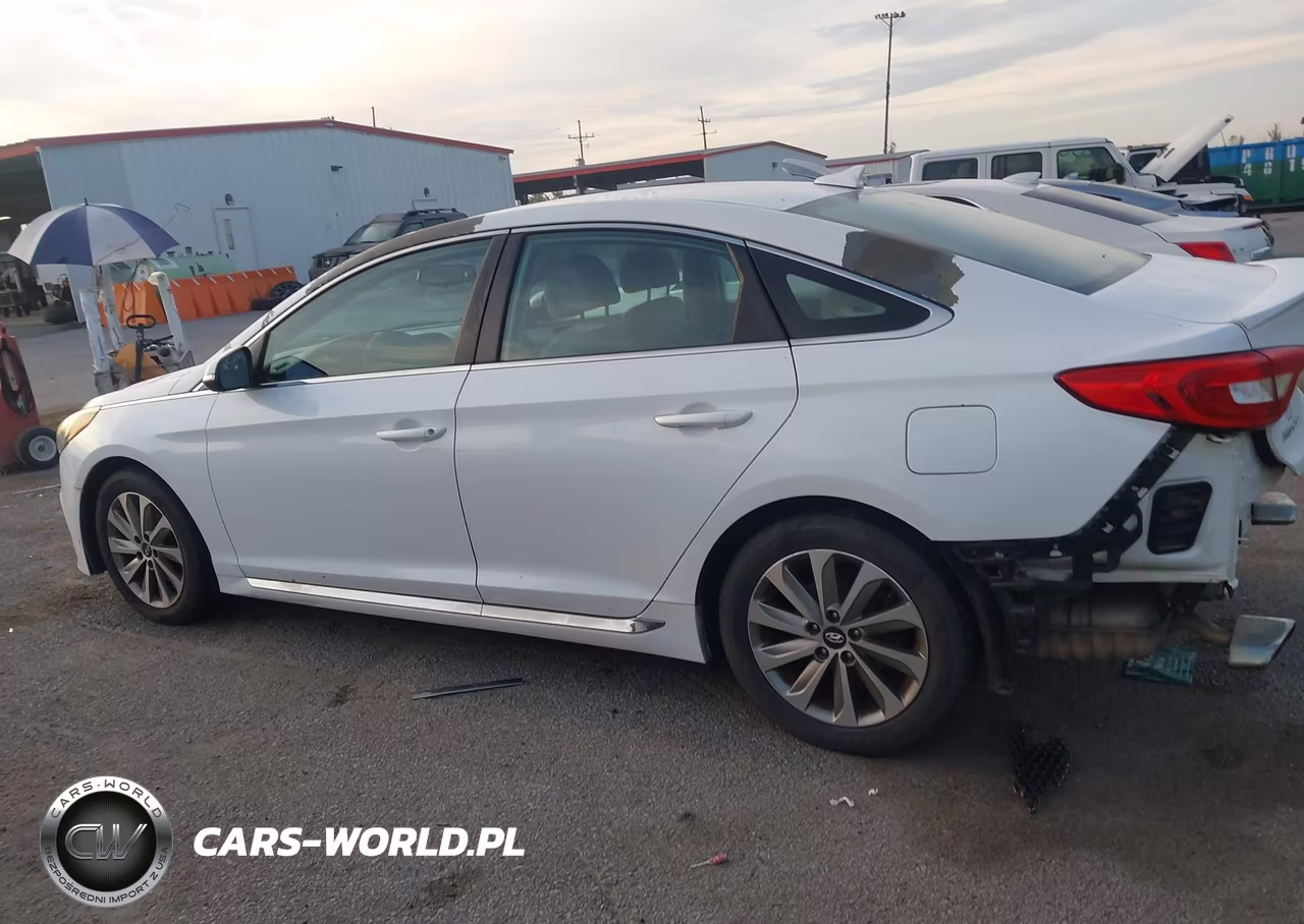 2016 Hyundai Sonata Sport VIN:5NPE34AF3GH269551 - 15