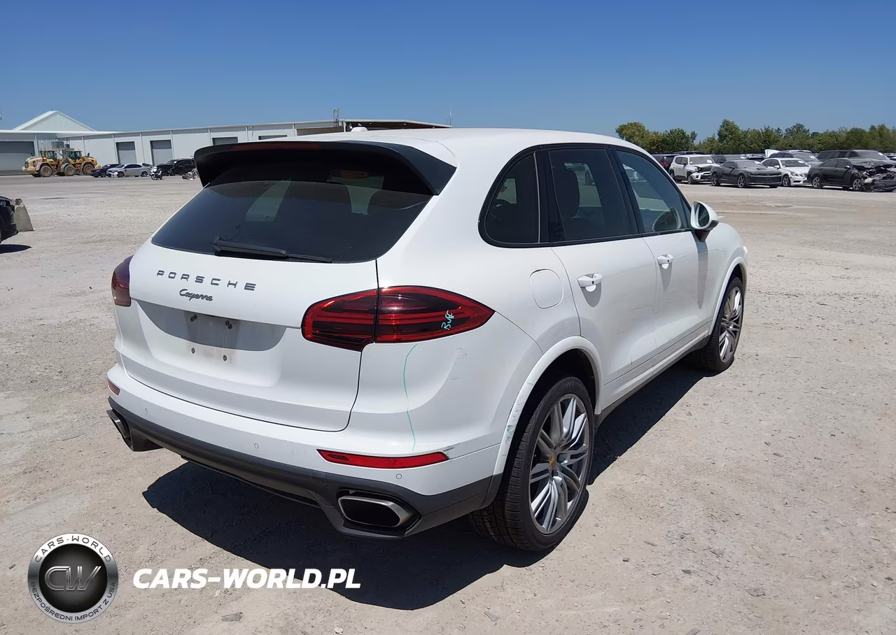 2017 Porsche Cayenne Platinum Edition VIN:WP1AA2A23HKA90627 - 4