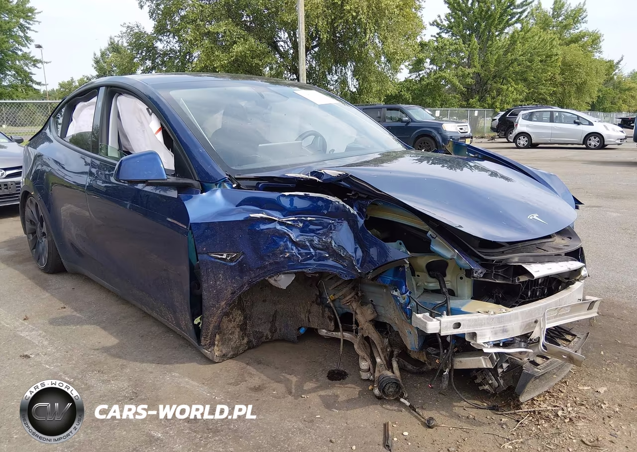 2024 Tesla Model Y Performance Dual Motor All-Wheel Drive – zdjęcie 1 z 14