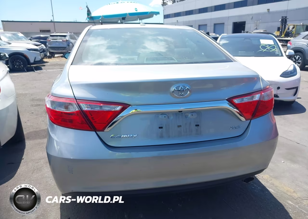 2017 Toyota Camry Xle VIN:4T1BF1FK7HU700748 - 17
