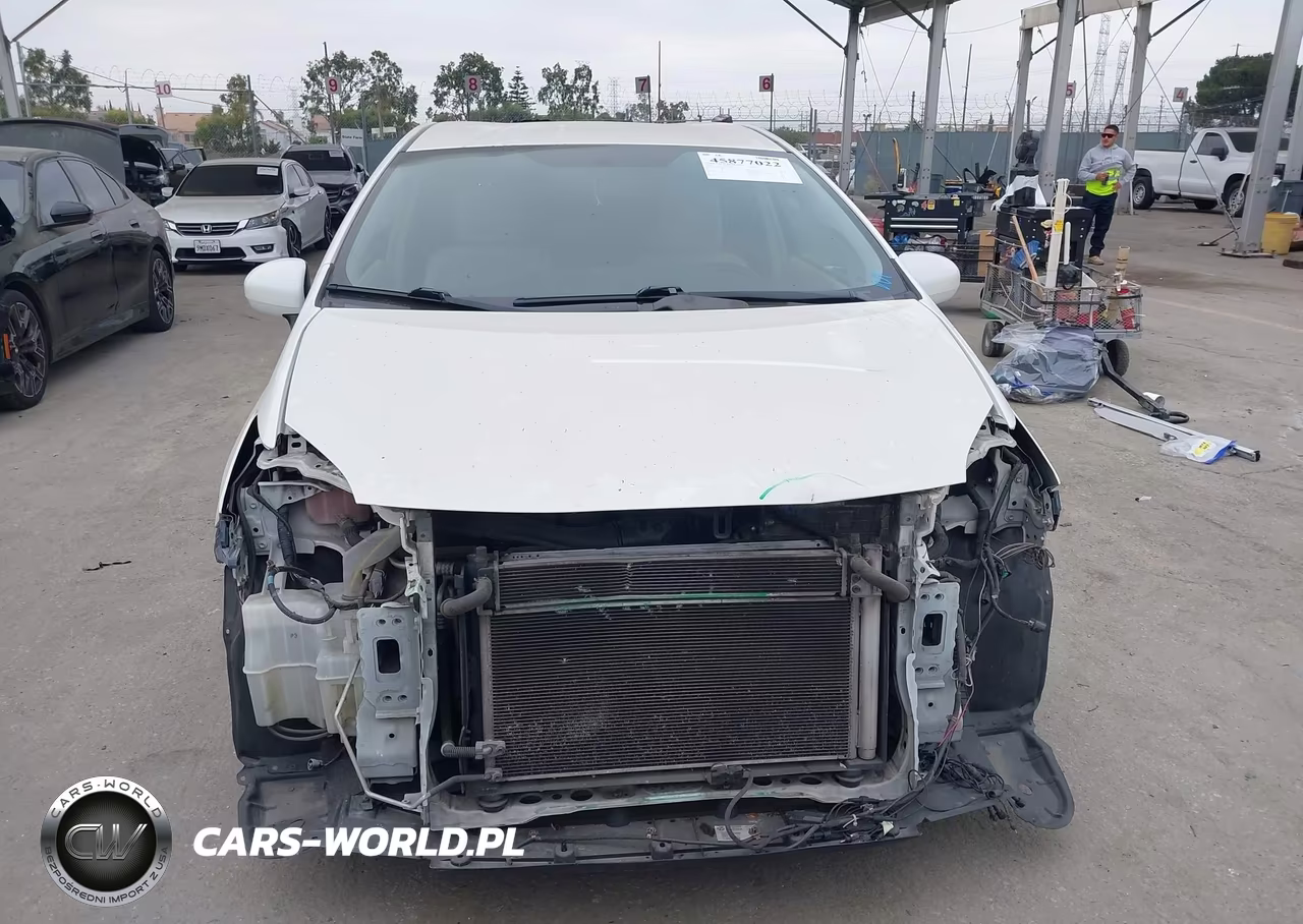 2012 Toyota Prius Three VIN:JTDKN3DU3C5501884 - 13