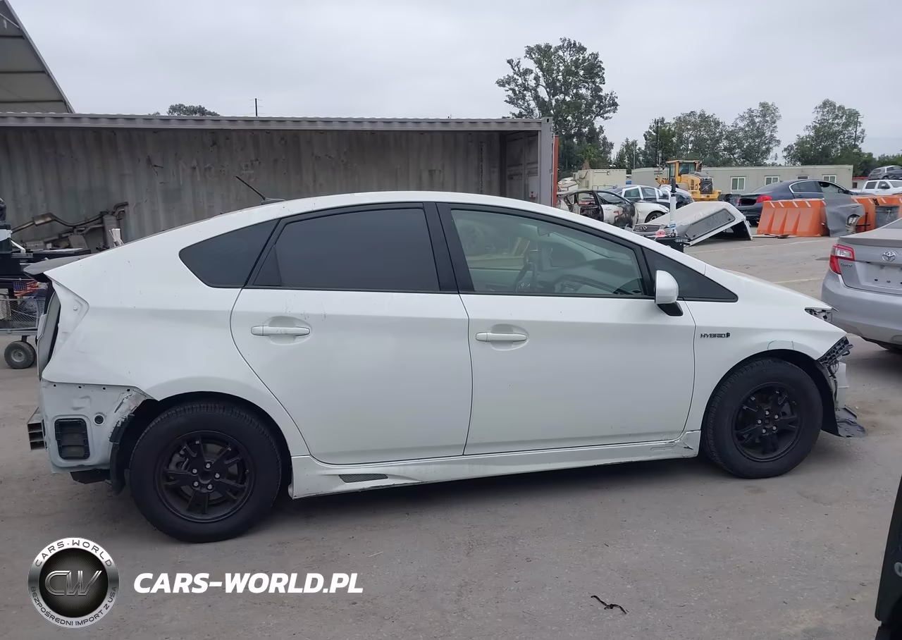 2012 Toyota Prius Three VIN:JTDKN3DU3C5501884 - 14