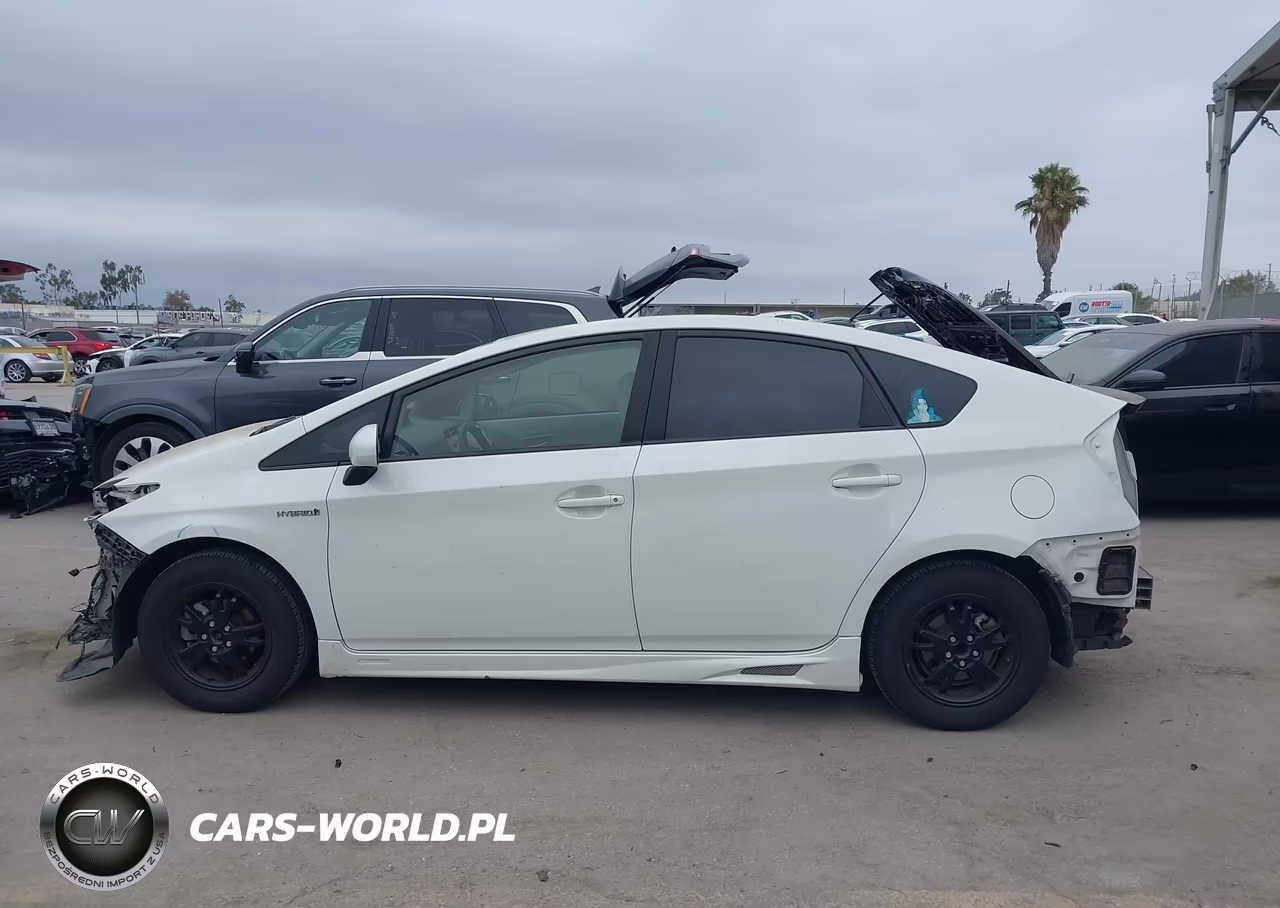 2012 Toyota Prius Three VIN:JTDKN3DU3C5501884 - 15