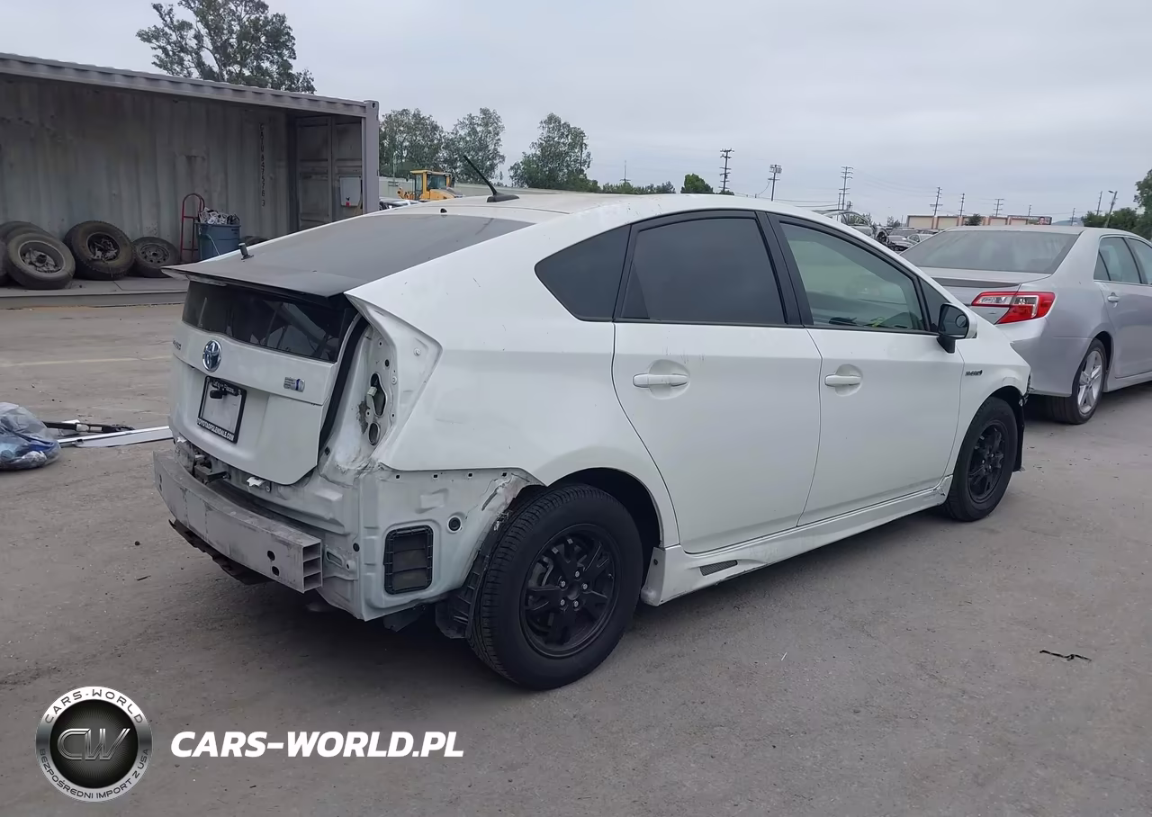 2012 Toyota Prius Three VIN:JTDKN3DU3C5501884 - 4