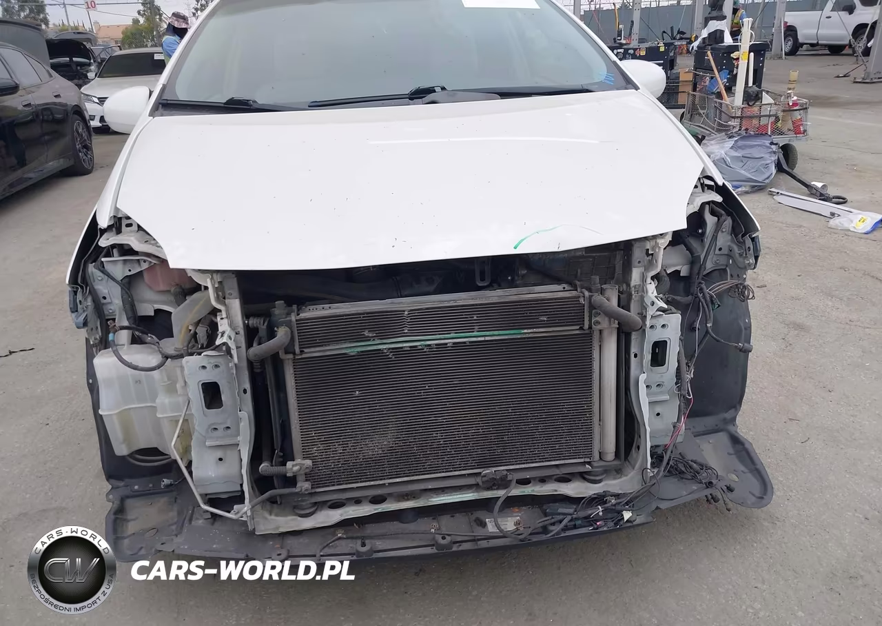 2012 Toyota Prius Three VIN:JTDKN3DU3C5501884 - 6
