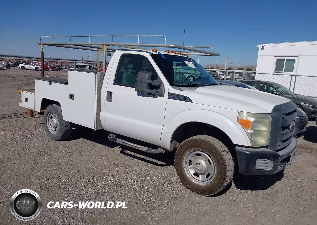 2011 Ford F-350 Chassis Xl
