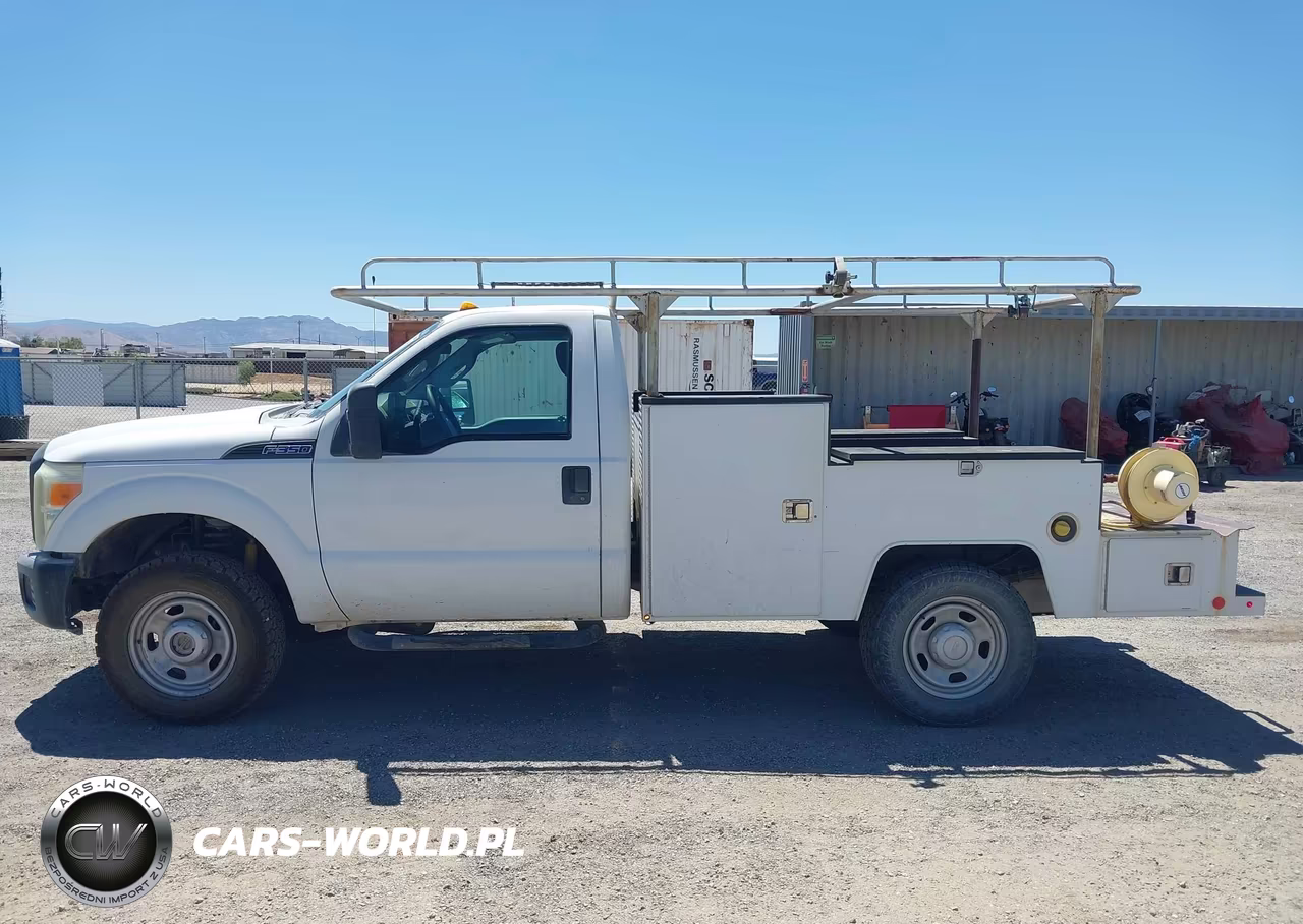 2011 Ford F-350 Chassis Xl VIN:1FDRF3F63BEA31943 - 19