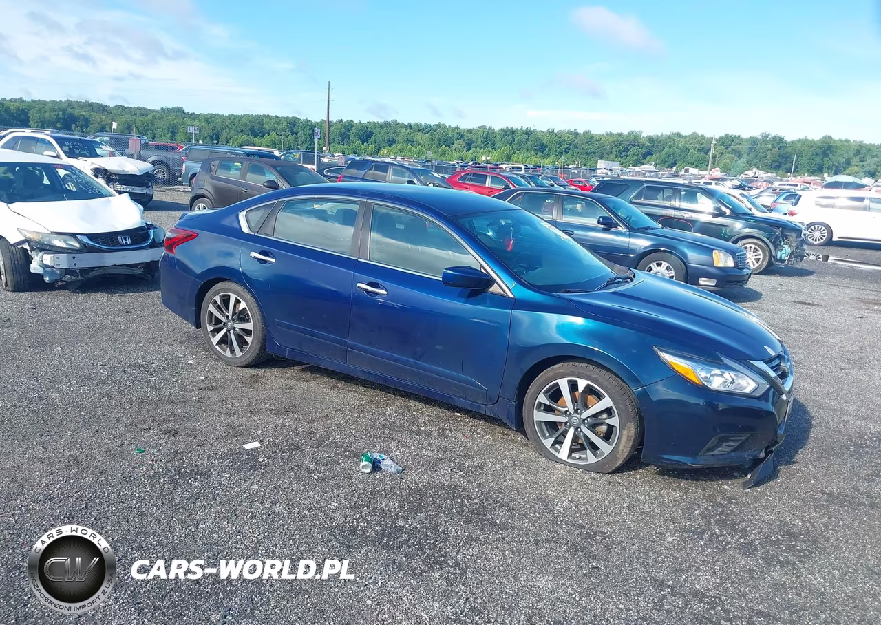 2017 Nissan Altima 2.5 Sr – zdjęcie 1 z 11