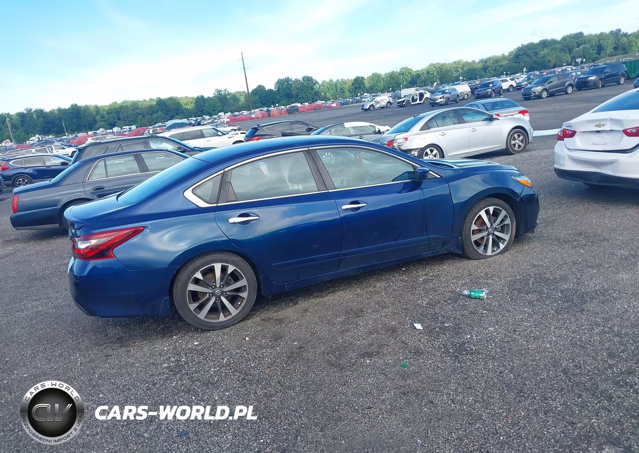2017 Nissan Altima 2.5 Sr VIN:1N4AL3AP0HC184459 - 4