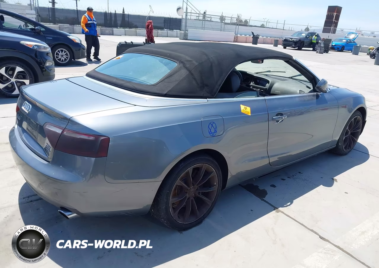 2013 Audi A5 2.0T Premium VIN:WAUCFAFH9DN018128 - 4