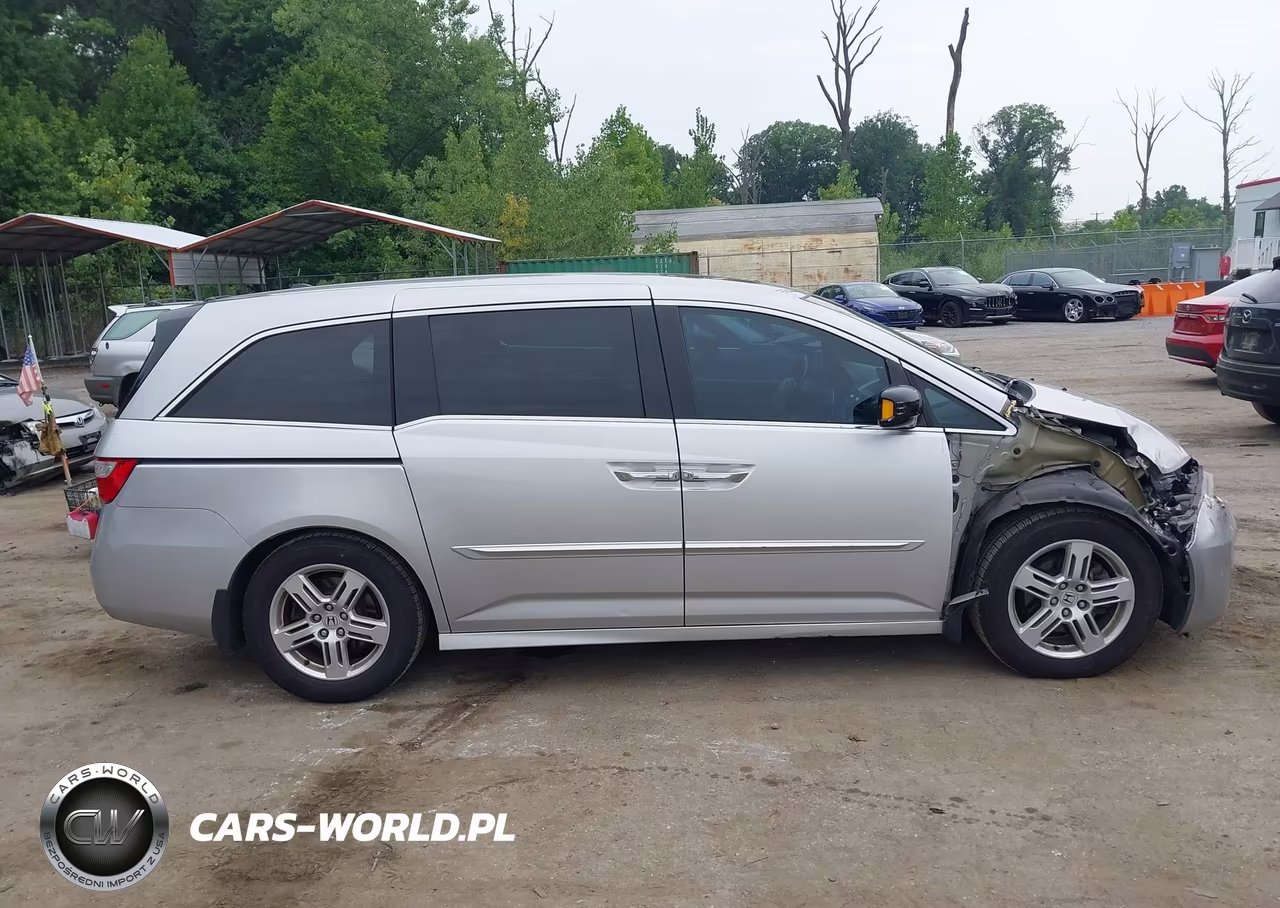 2012 Honda Odyssey Touring-Touring Elite VIN:5FNRL5H9XCB109912 - 13
