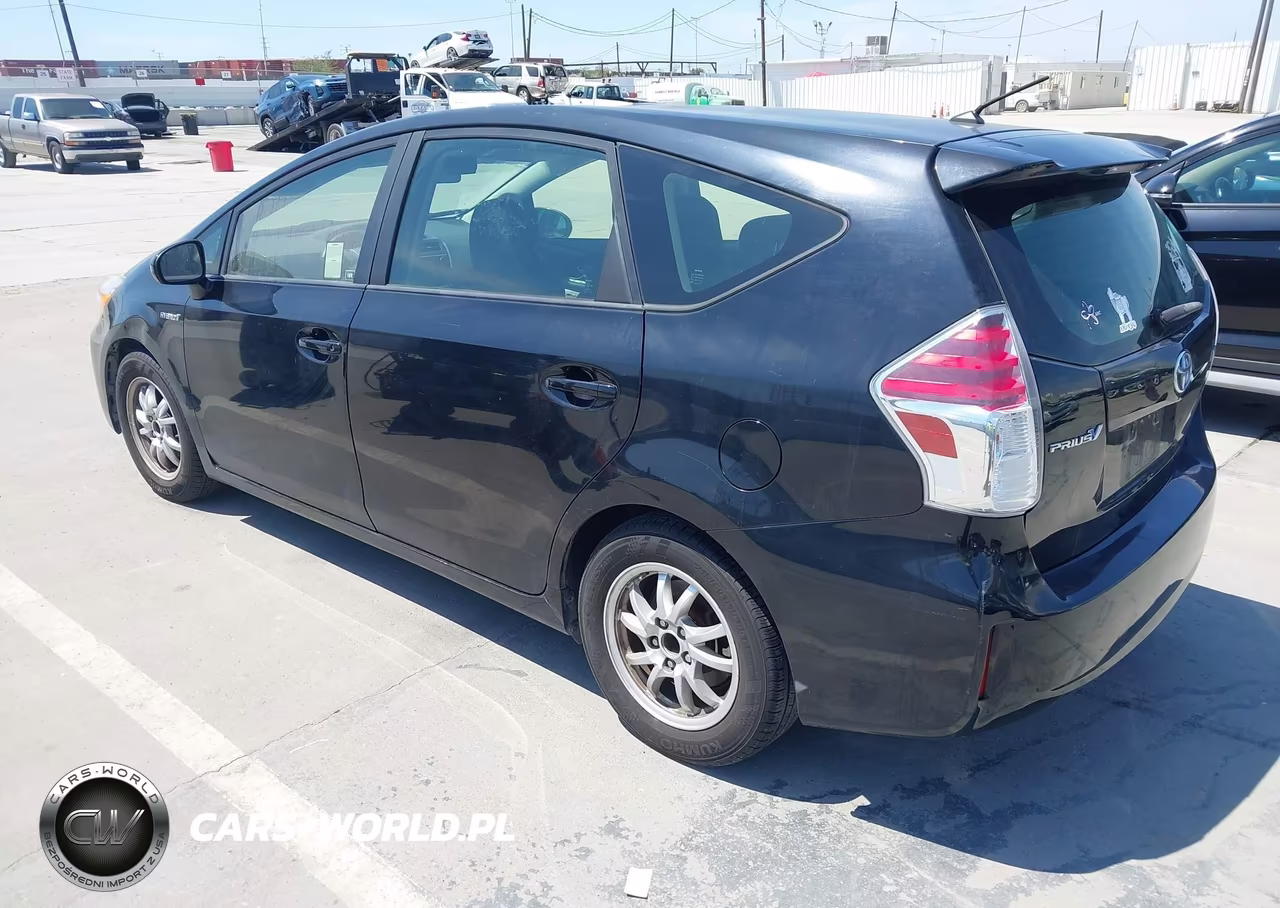 2015 Toyota Prius V Two VIN:JTDZN3EU3FJ027816 - 3
