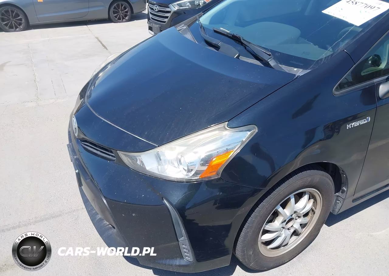 2015 Toyota Prius V Two VIN:JTDZN3EU3FJ027816 - 6