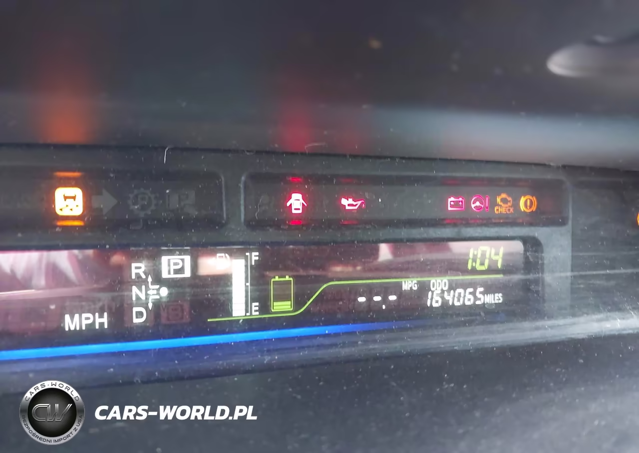 2015 Toyota Prius V Two VIN:JTDZN3EU3FJ027816 - 7