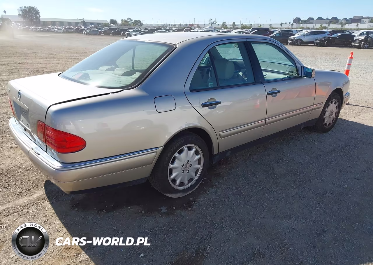 1998 Mercedes-Benz E 320 VIN:WDBJF65F2WA603780 - 4