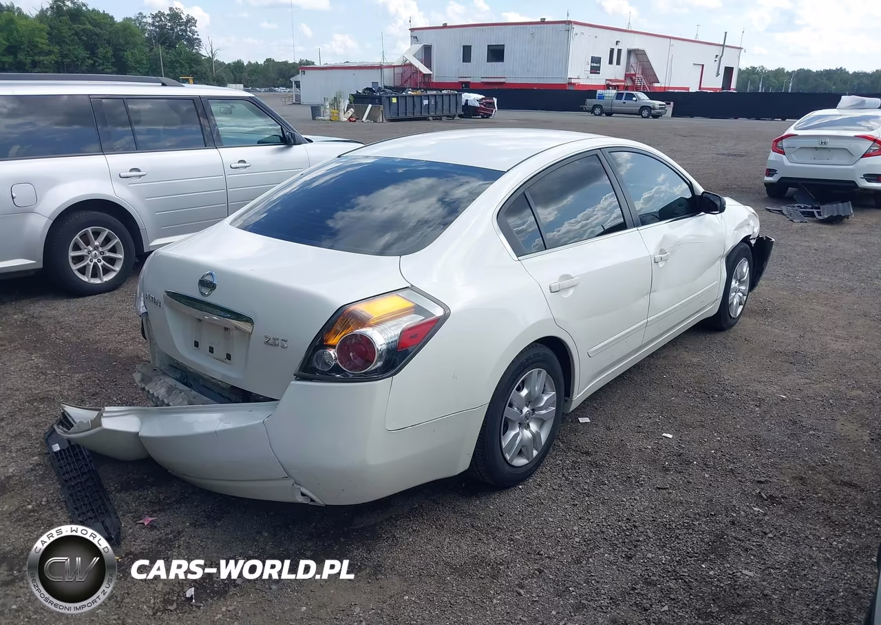 2011 Nissan Altima 2.5 S VIN:1N4AL2AP6BC156361 - 4