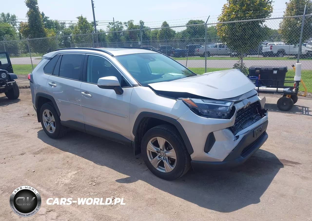 2023 Toyota Rav4 Xle VIN:2T3P1RFV6PC385817 - 1