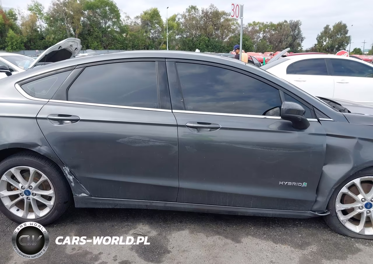 2019 Ford Fusion Hybrid Se VIN:3FA6P0LU1KR200138 - 13