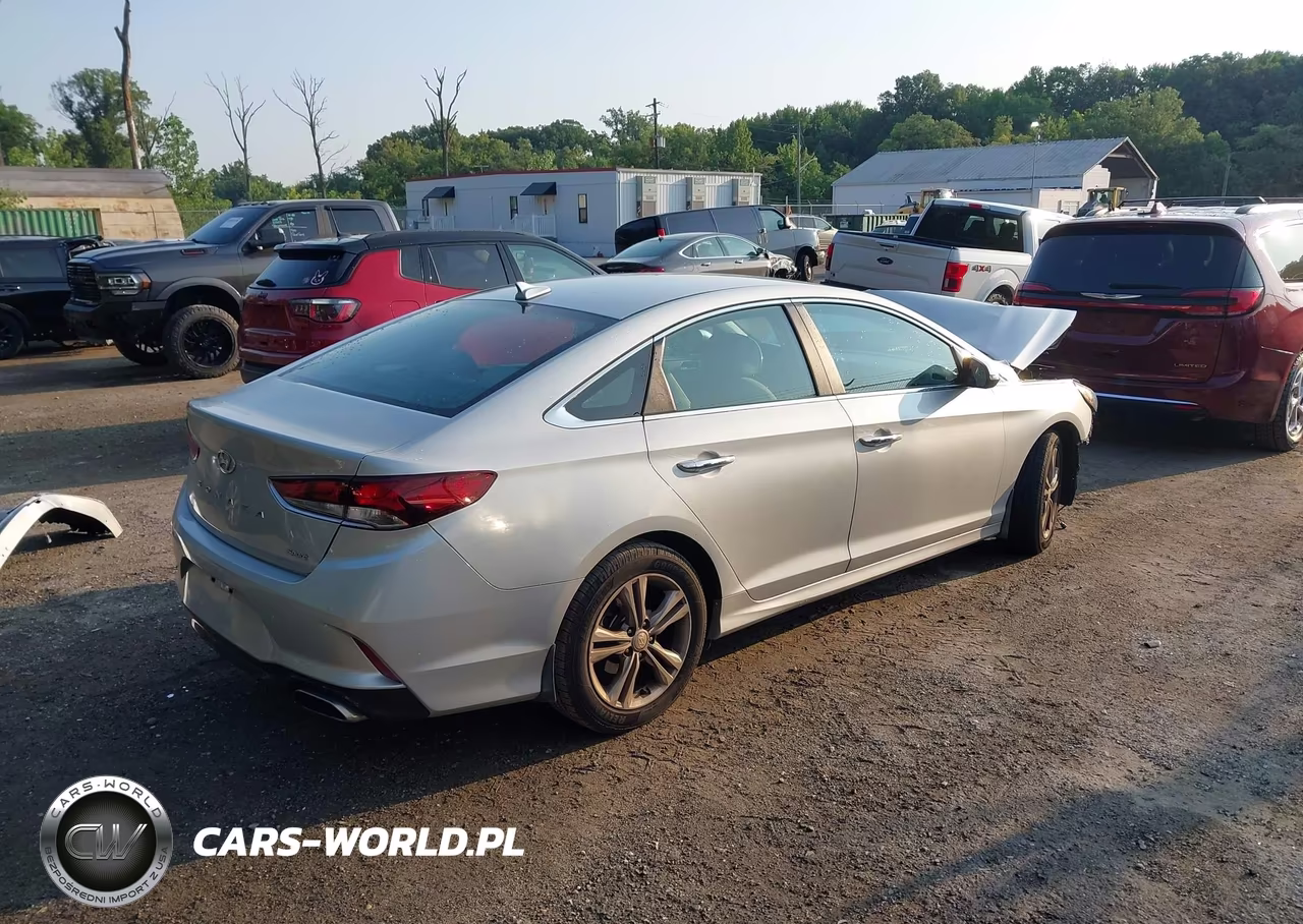 2018 Hyundai Sonata Sel VIN:5NPE34AF4JH632141 - 4