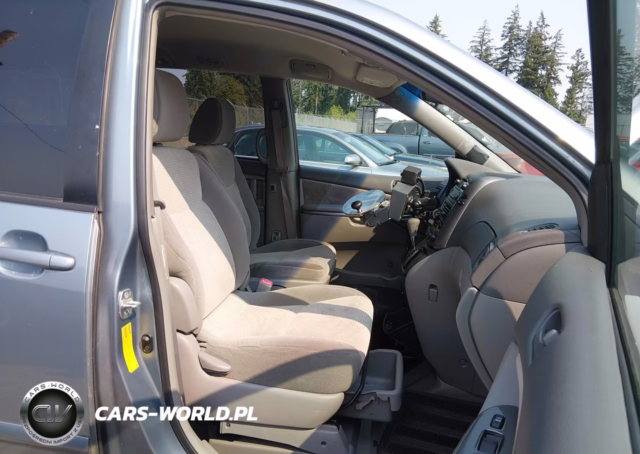 2010 Toyota Sienna Le VIN:5TDKK4CC2AS327336 - 5