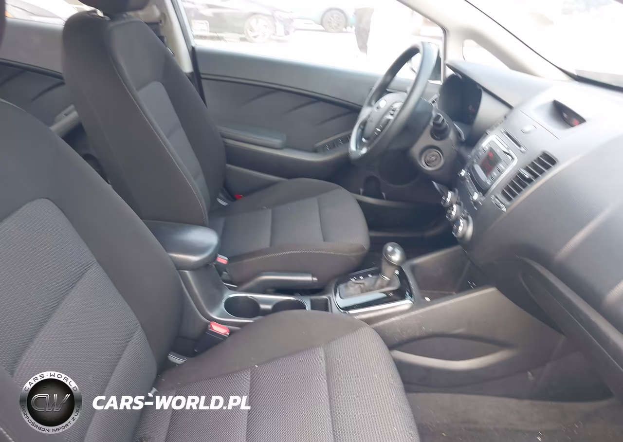 2017 Kia Forte Lx VIN:3KPFK4A74HE125867 - 5