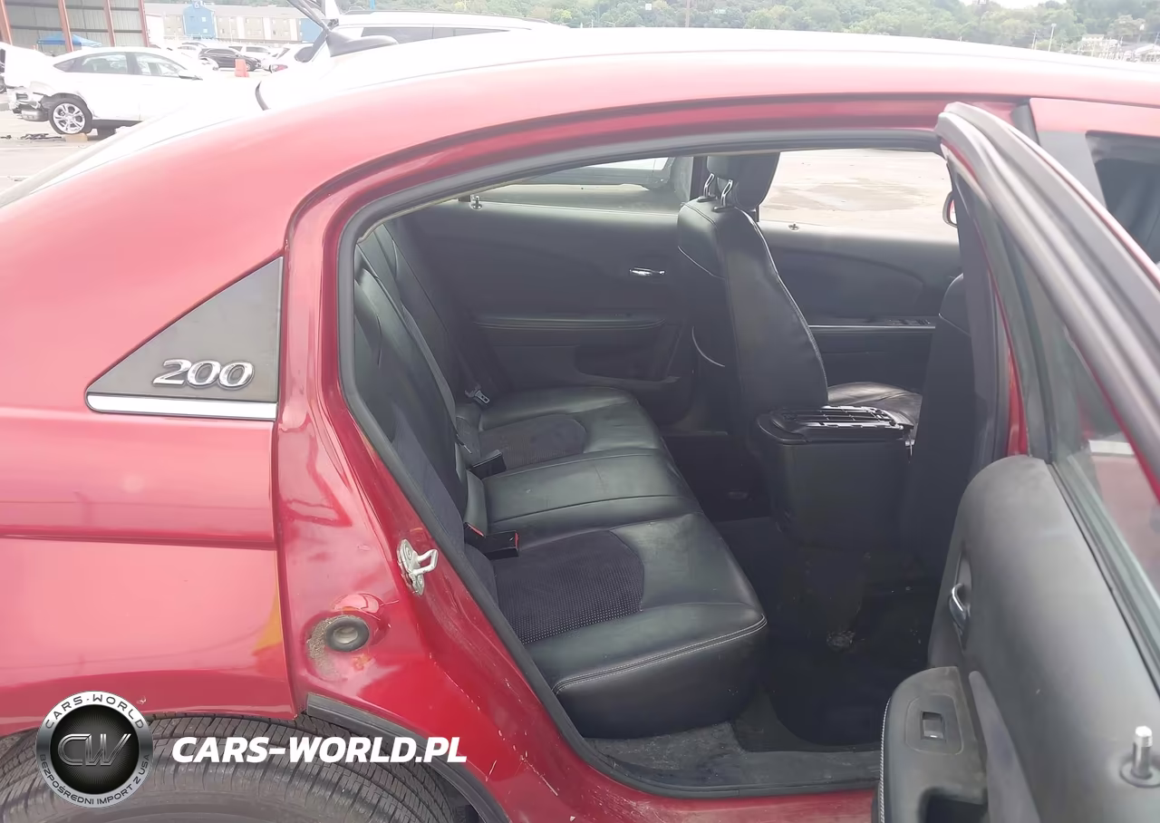 2012 Chrysler 200 S VIN:1C3CCBHGXCN116917 - 8