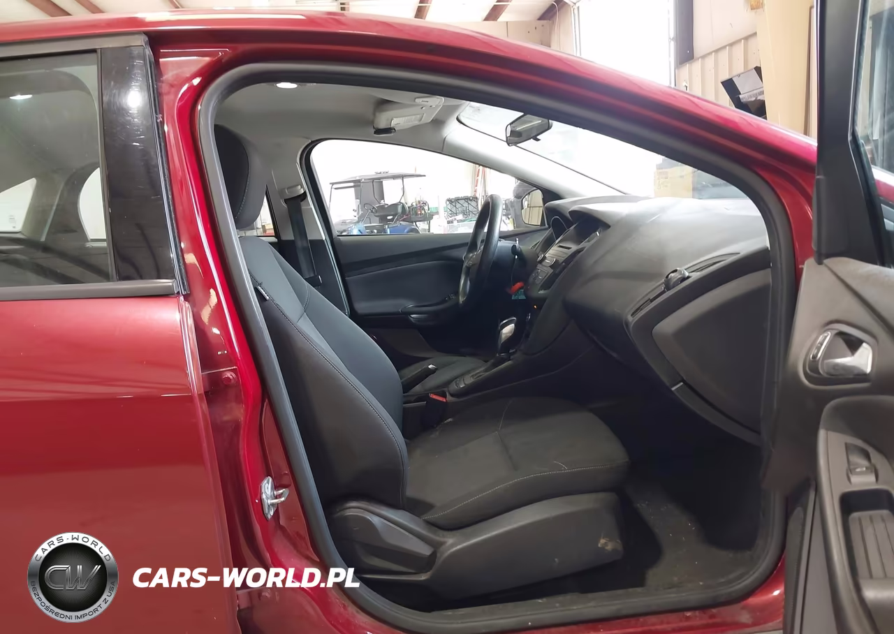 2015 Ford Focus Se VIN:1FADP3F25FL258907 - 5