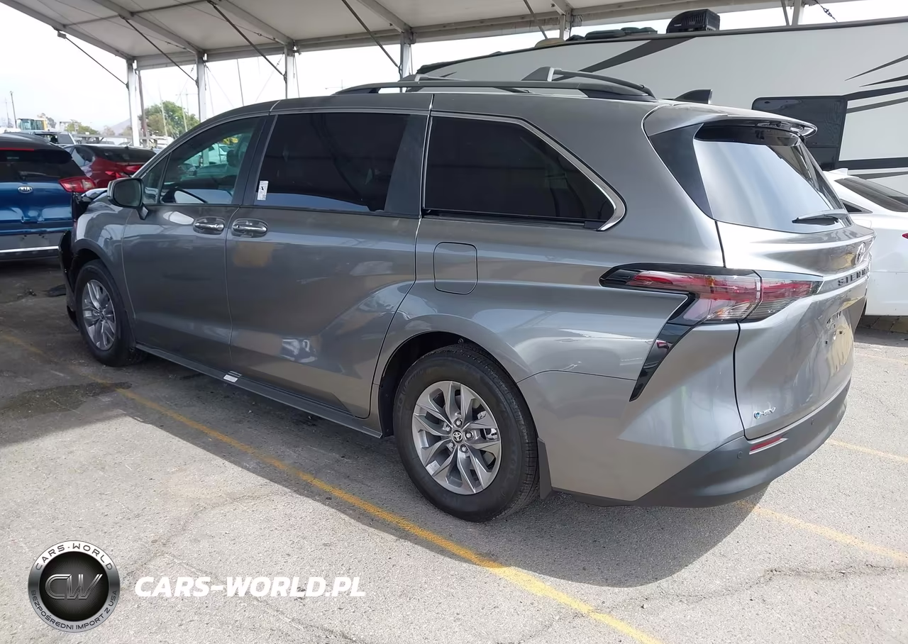 2026 Toyota Sienna Xle VIN:5TDYRKECXTS333380 - 3