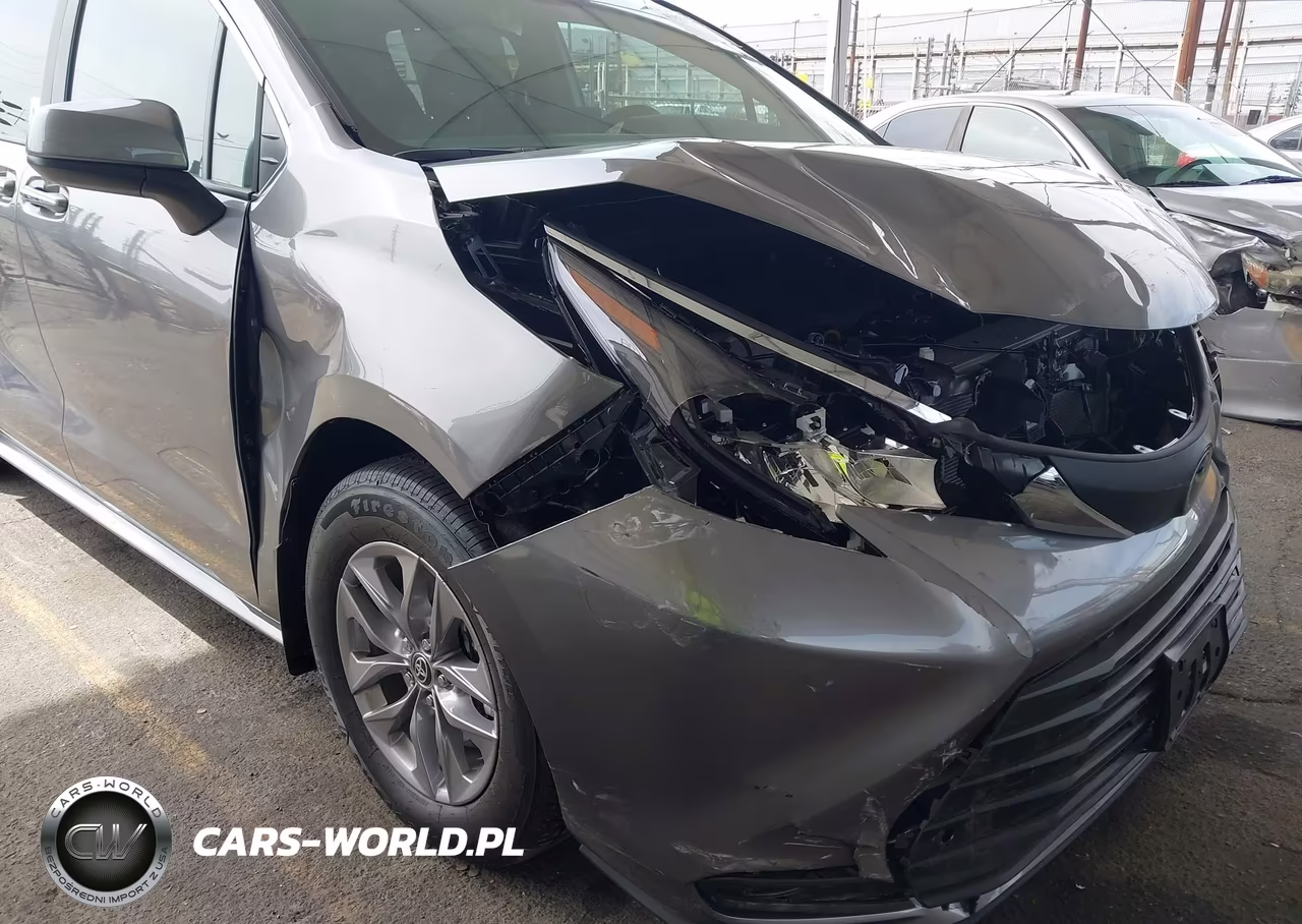 2026 Toyota Sienna Xle VIN:5TDYRKECXTS333380 - 6