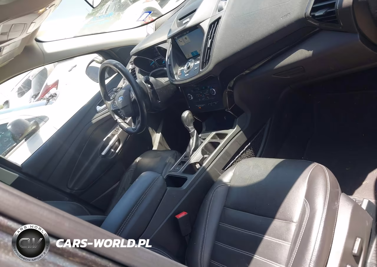 2017 Ford Escape Titanium VIN:1FMCU0JD2HUC12840 - 5