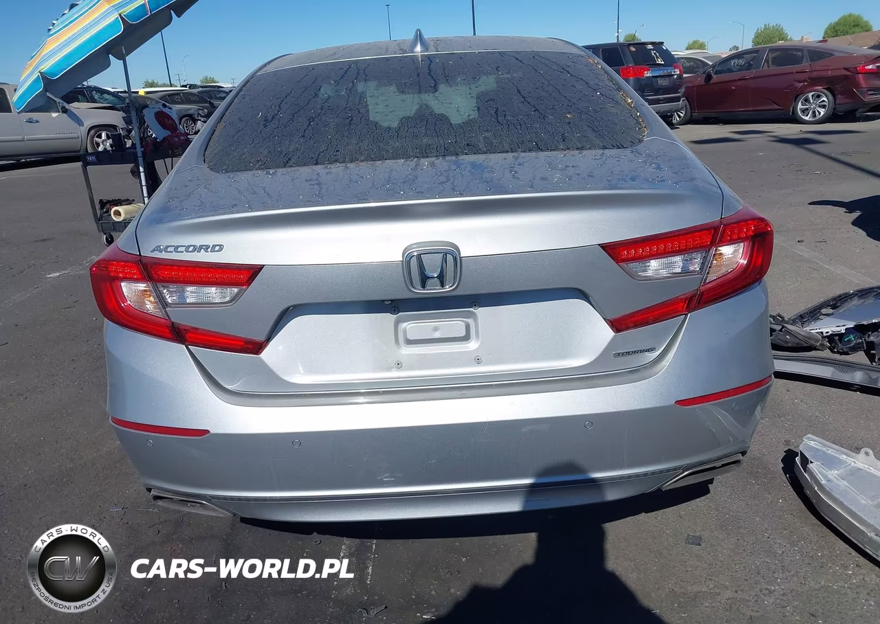 2018 Honda Accord Touring VIN:1HGCV1F91JA041647 - 17