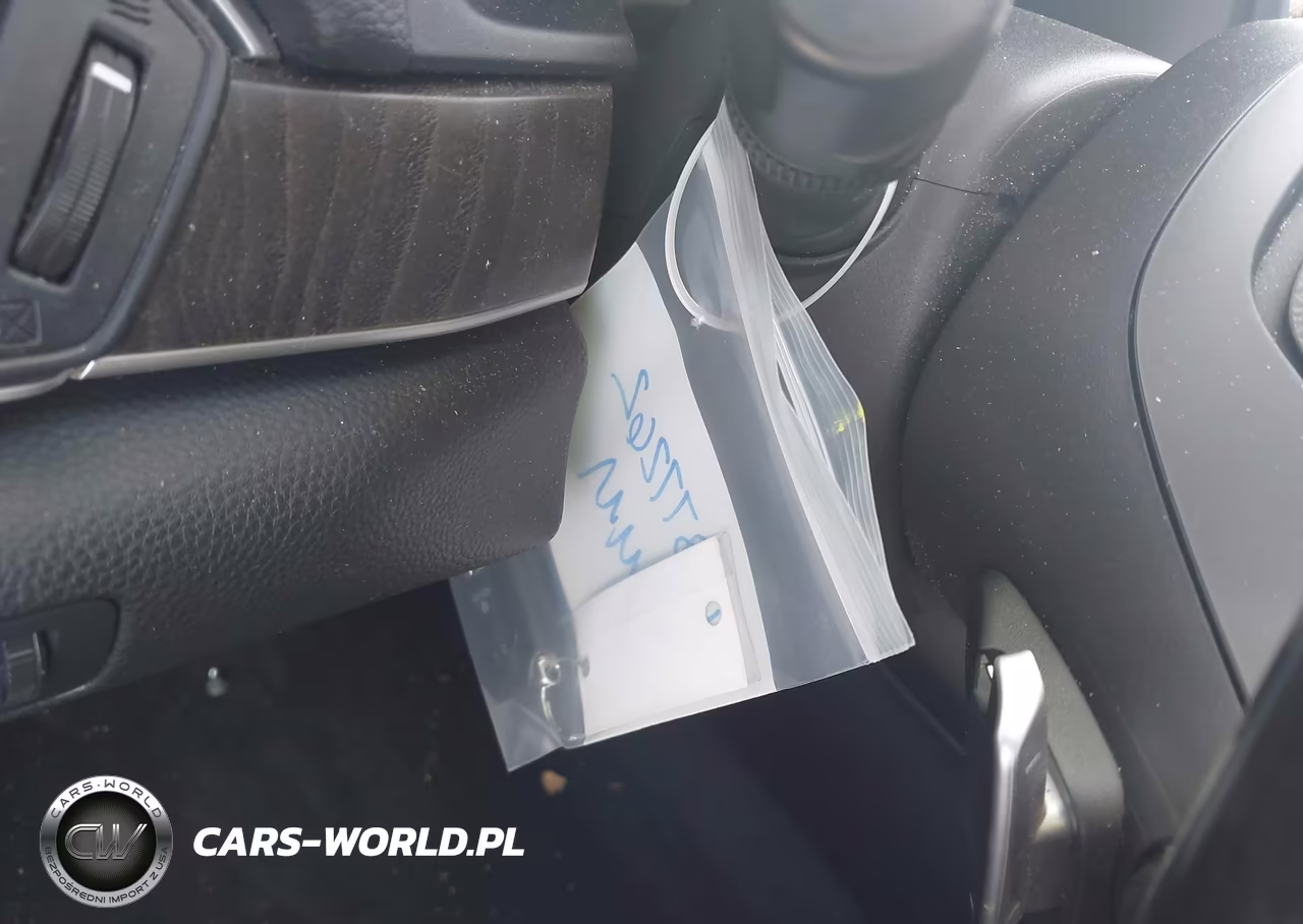 2018 Honda Accord Touring VIN:1HGCV1F91JA041647 - 19