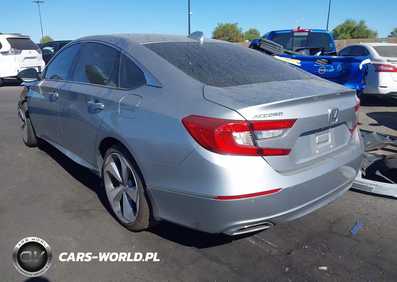 2018 Honda Accord Touring VIN:1HGCV1F91JA041647 - 3