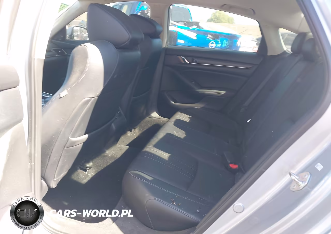 2018 Honda Accord Touring VIN:1HGCV1F91JA041647 - 8