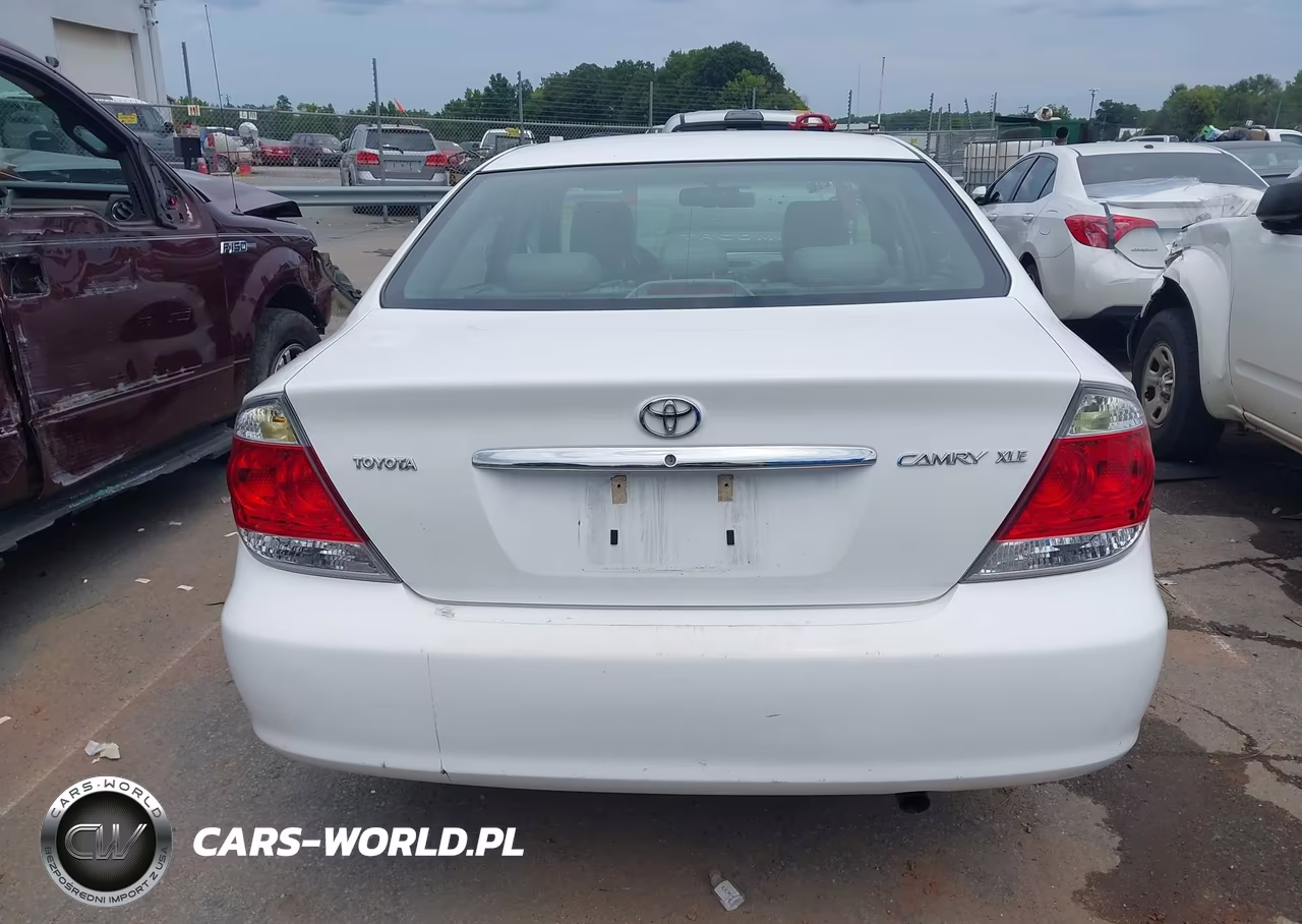 2005 Toyota Camry Xle VIN:4T1BE30K55U598143 - 17