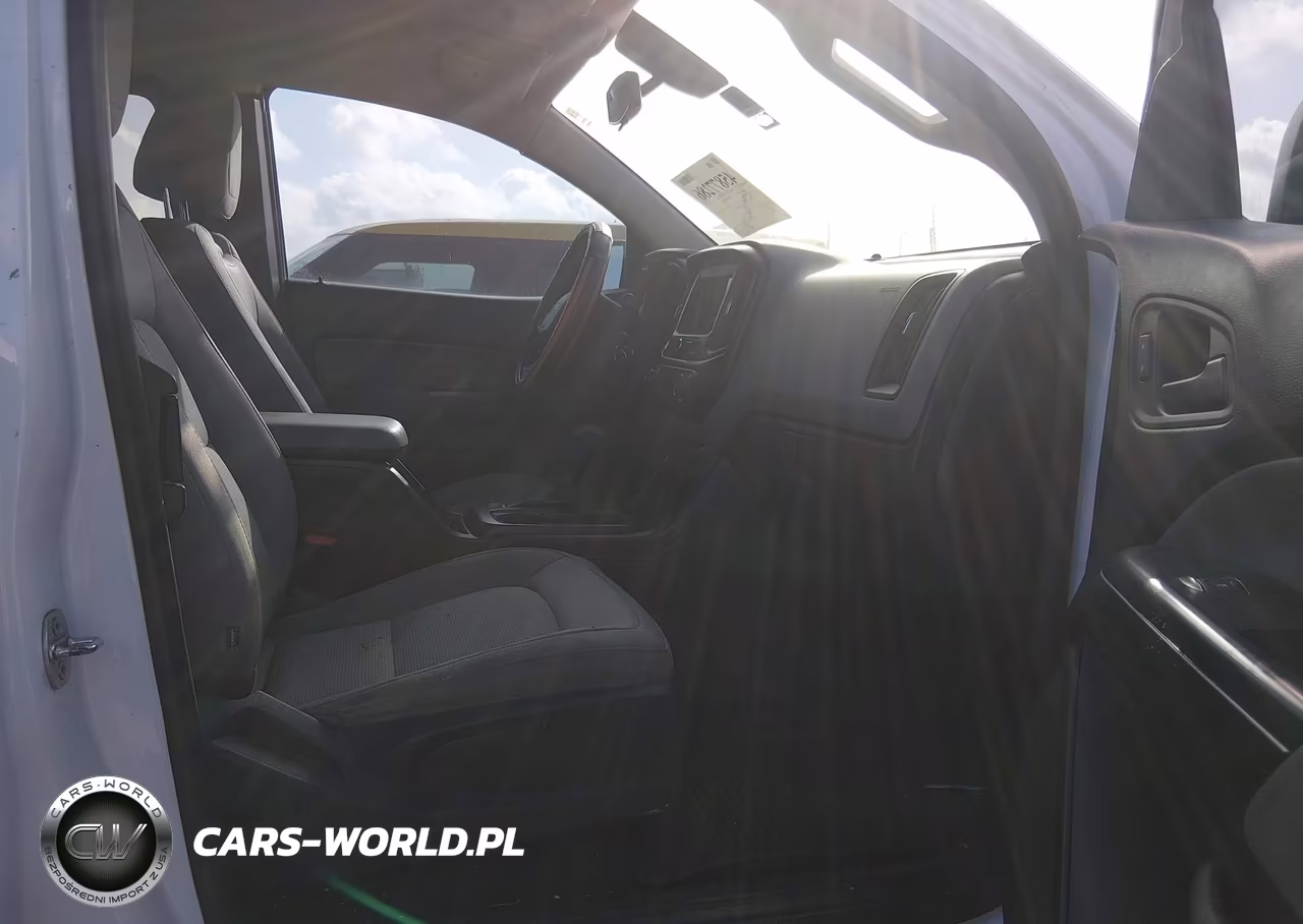 2019 Chevrolet Colorado Wt VIN:1GCHSBEA8K1268365 - 5