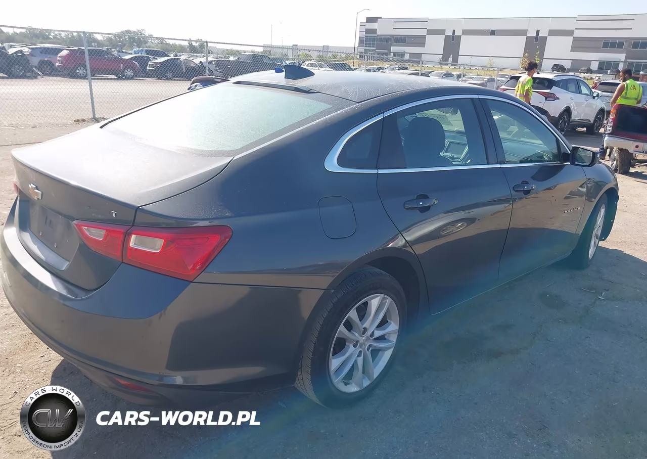 2018 Chevrolet Malibu Lt VIN:1G1ZD5ST8JF149327 - 4