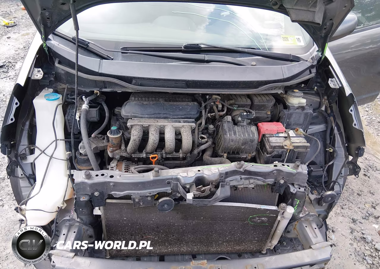 2013 Honda Fit Sport VIN:JHMGE8H50DC041262 - 10