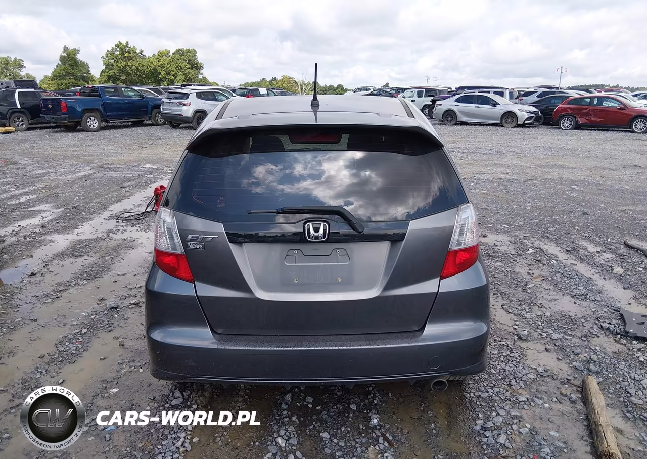 2013 Honda Fit Sport VIN:JHMGE8H50DC041262 - 17