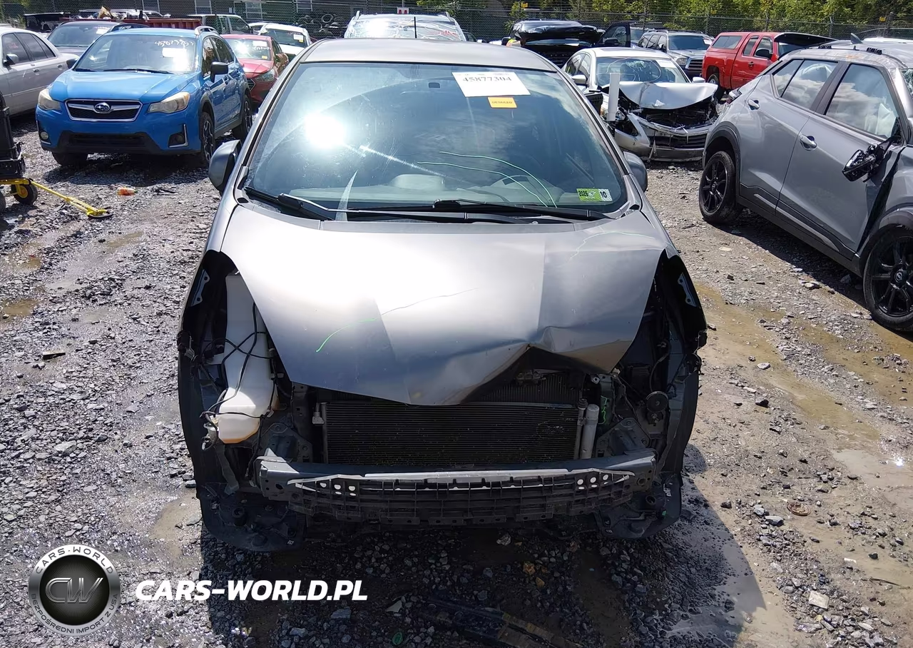 2013 Honda Fit Sport VIN:JHMGE8H50DC041262 - 6