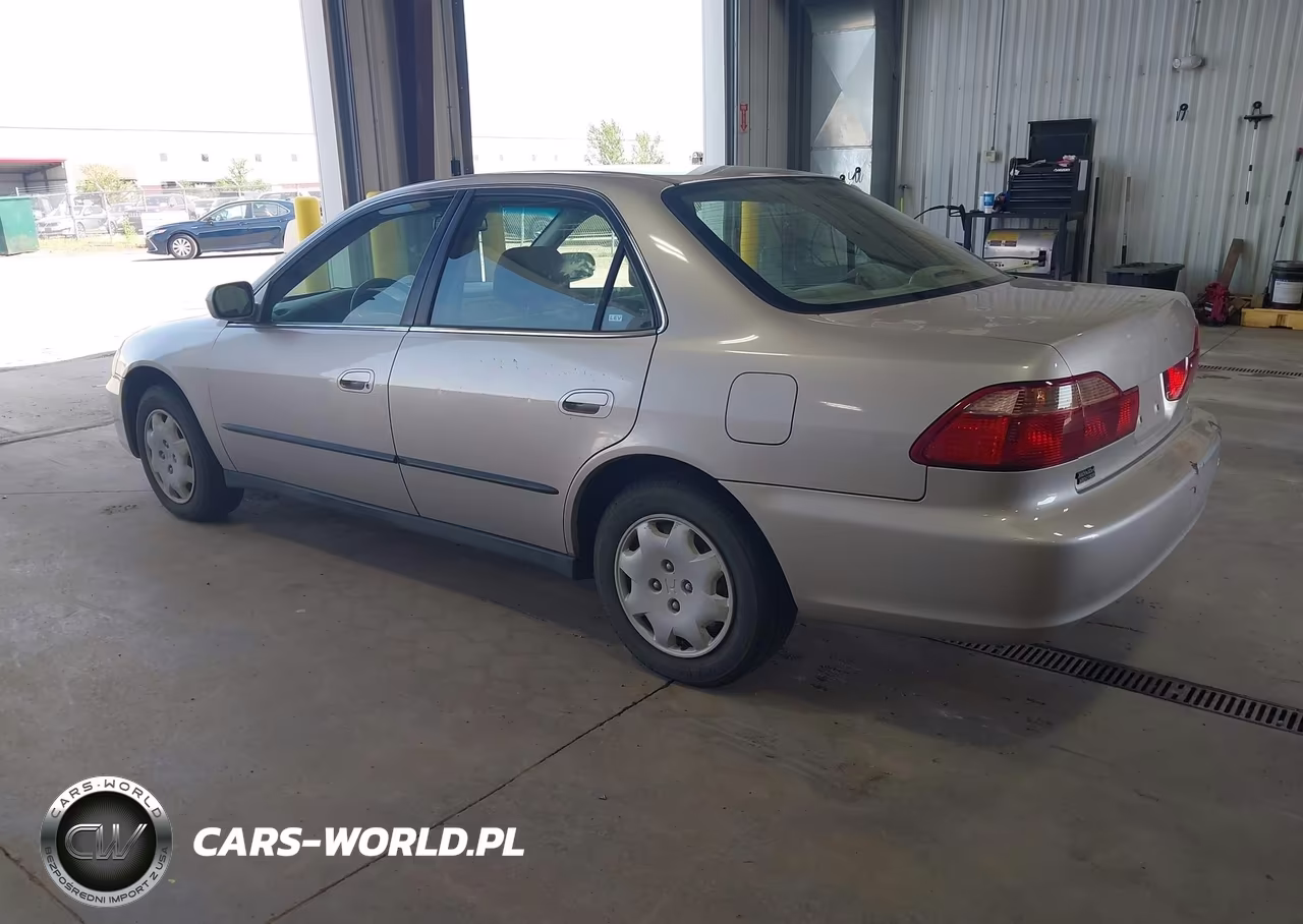 1999 Honda Accord Lx VIN:JHMCG564XXC005262 - 3