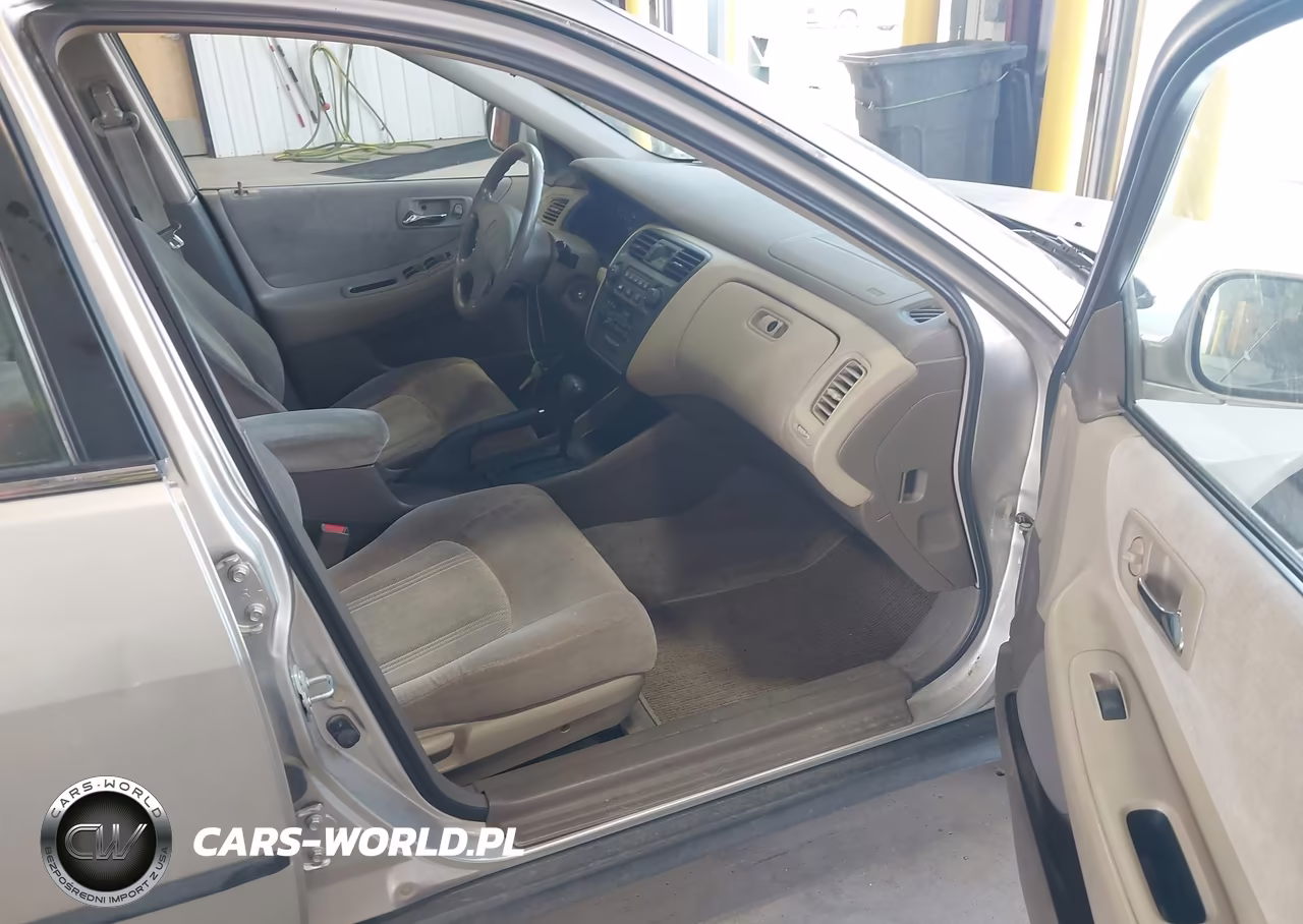1999 Honda Accord Lx VIN:JHMCG564XXC005262 - 5