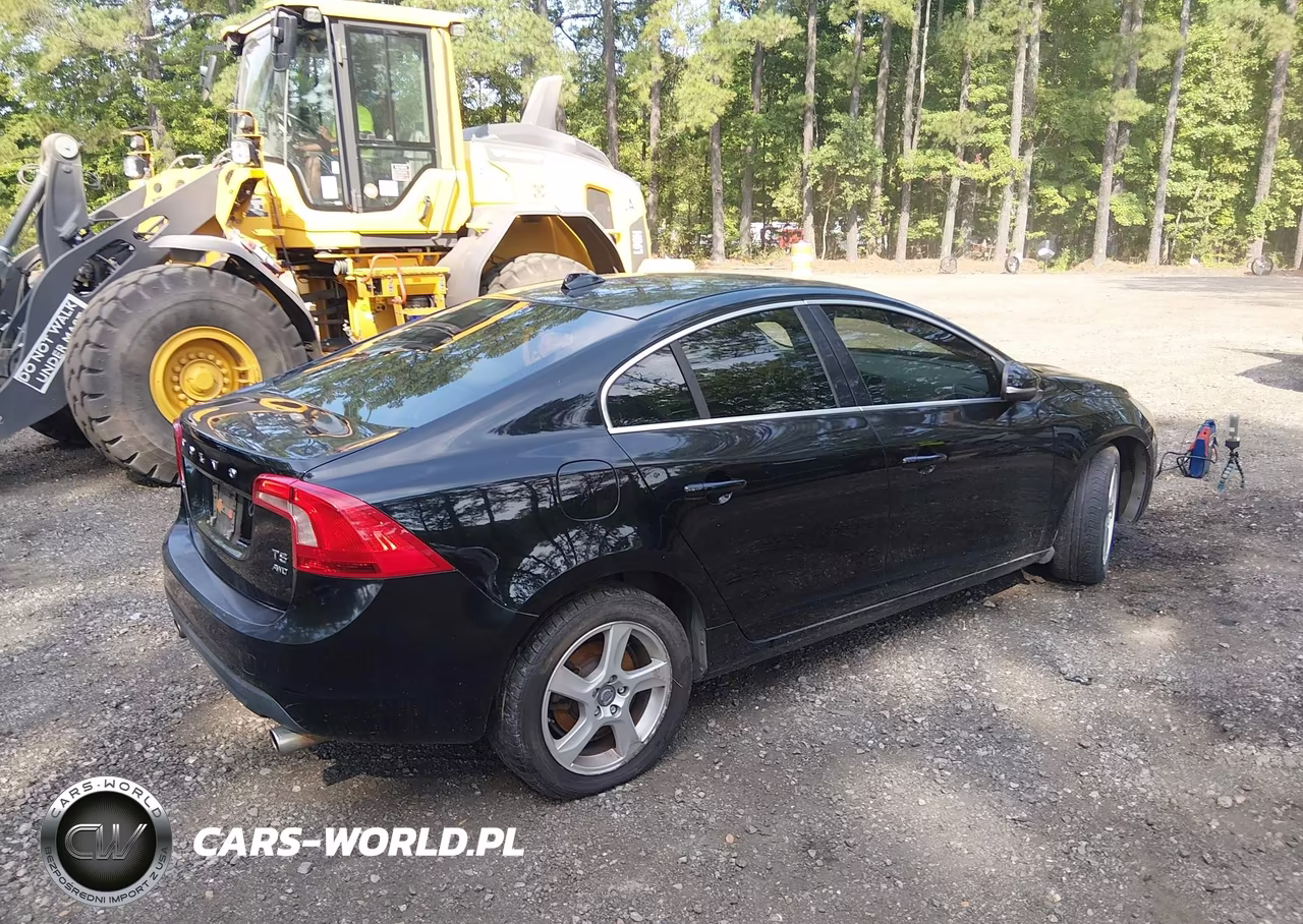 2013 Volvo S60 T5 VIN:YV1612FH1D2219814 - 4