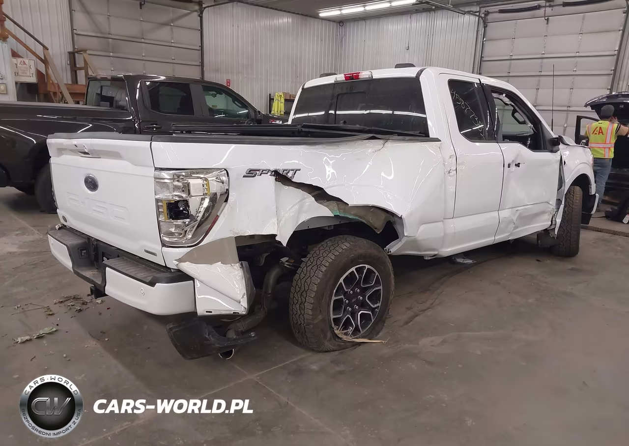 2022 Ford F-150 Xlt VIN:1FTFX1E82NFC29388 - 4