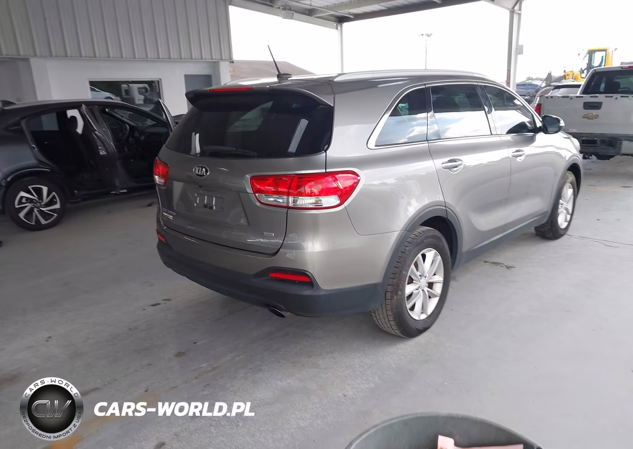 2017 Kia Sorento 2.4L Lx VIN:5XYPG4A35HG257994 - 4