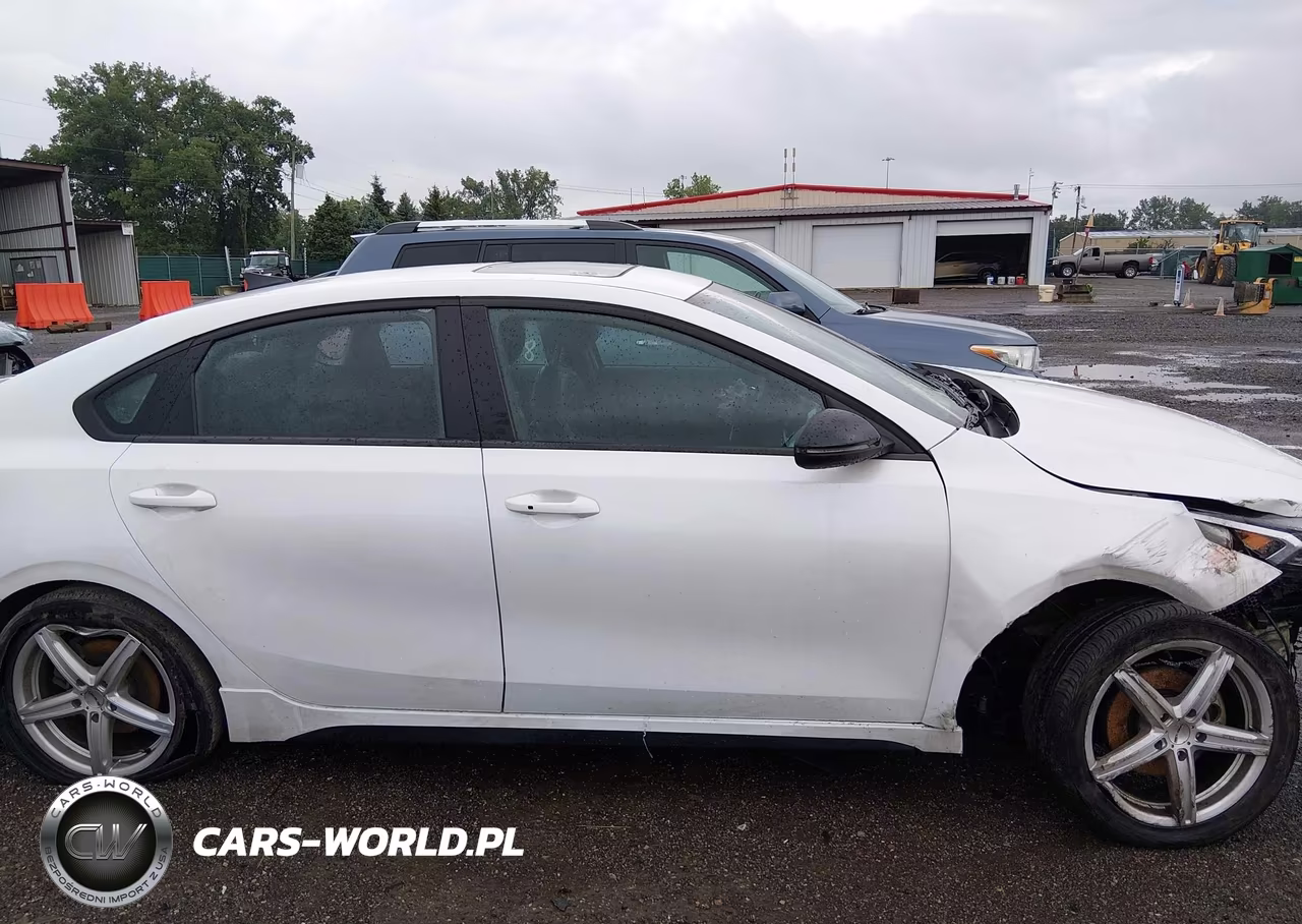 2024 Kia Forte Gt-Line VIN:3KPF54AD4RE822762 - 13