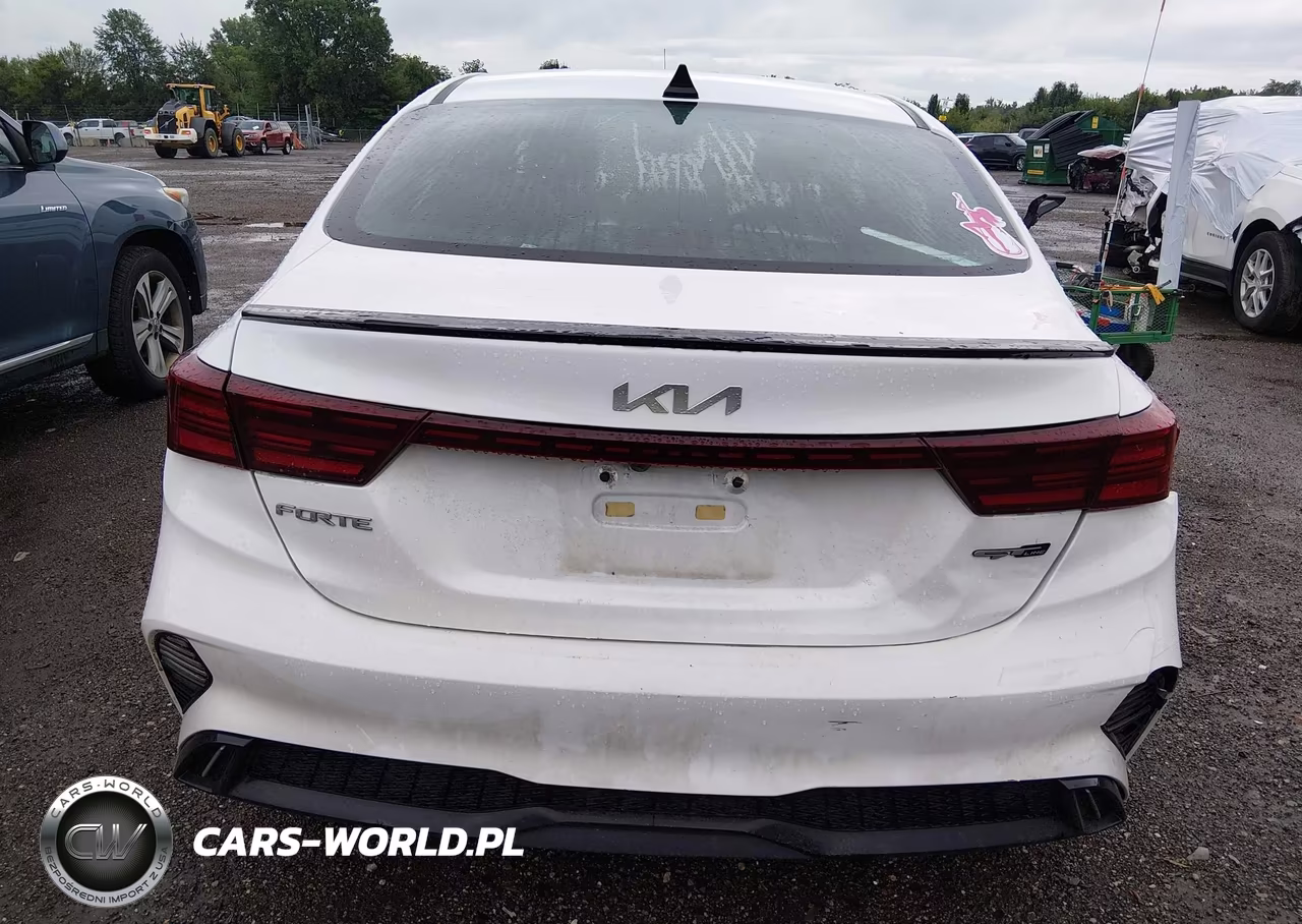 2024 Kia Forte Gt-Line VIN:3KPF54AD4RE822762 - 16